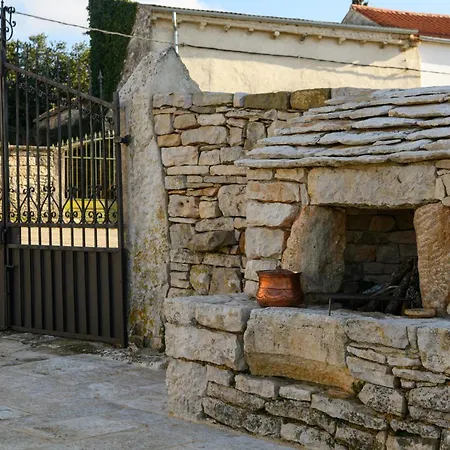 Holiday home Awesome In With Wifi Barban